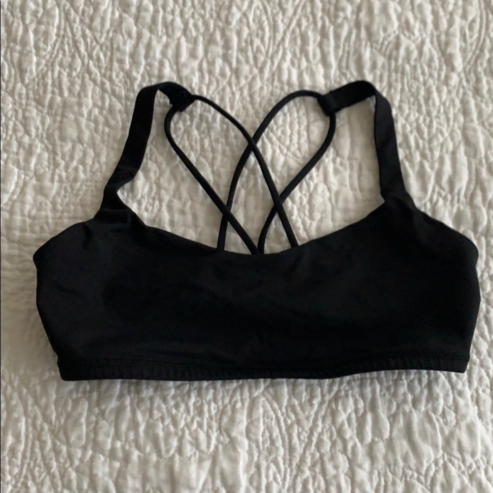 Black Lululemon sports bra
